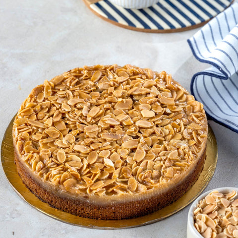 Glazed Almond Cake – A Luxurious Gluten-Free Cake for Every Occasion