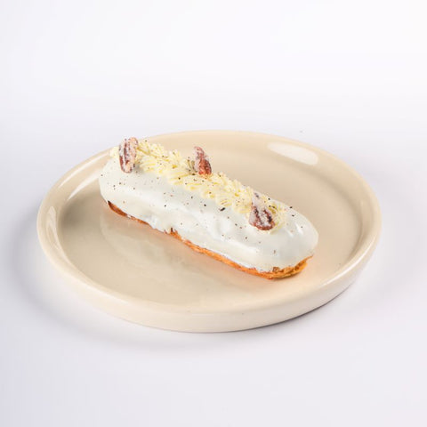 Vanilla Pecan Praline Éclair – A White Beauty of Indulgence