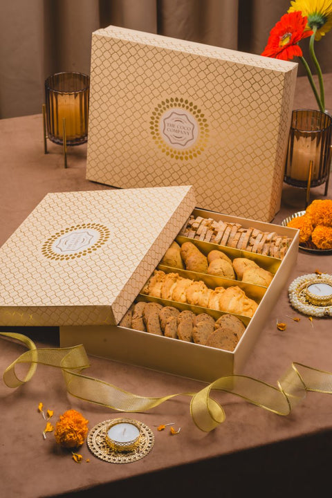 Assorted cookie box premium