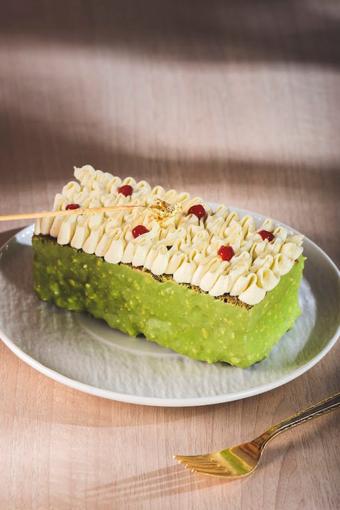 Pistachio Raspberry Cake