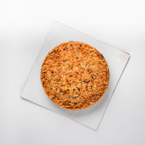 Glazed Almond Cake – A Luxurious Gluten-Free Cake for Every Occasion