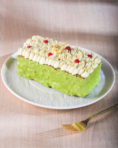 Pistachio Raspberry Pastry– A Nutty & Fruity Gourmet Delight