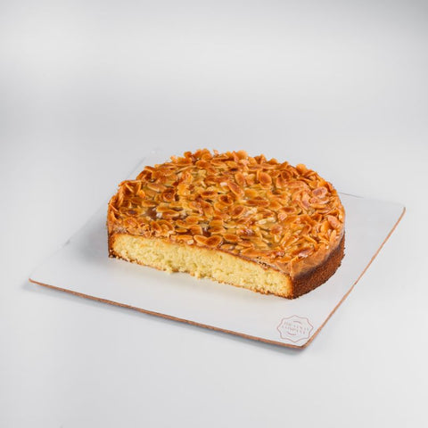 Glazed Almond Cake – A Luxurious Gluten-Free Cake for Every Occasion